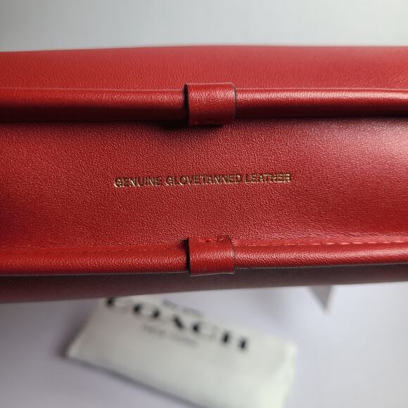 NWT Coach Curve Zip Shoulder Bag Glovetanned Leather CAF11 Brass/Ruby Red - Picture 3 of 4